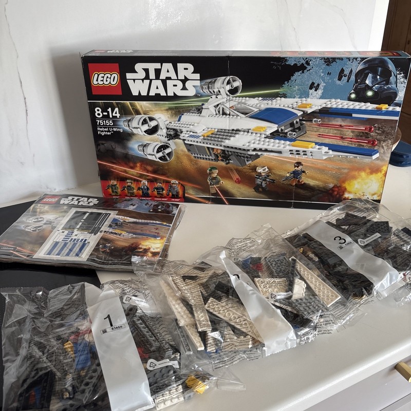 LEGO Star Wars Rebel U-Wing Fighter 75155 box creased