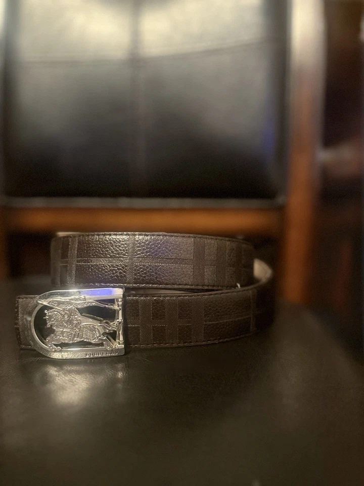 Cinturón reversible a cuadros Burberry para hombre talla 50/125 - hebilla de caballero plateada Foto 2 de 4