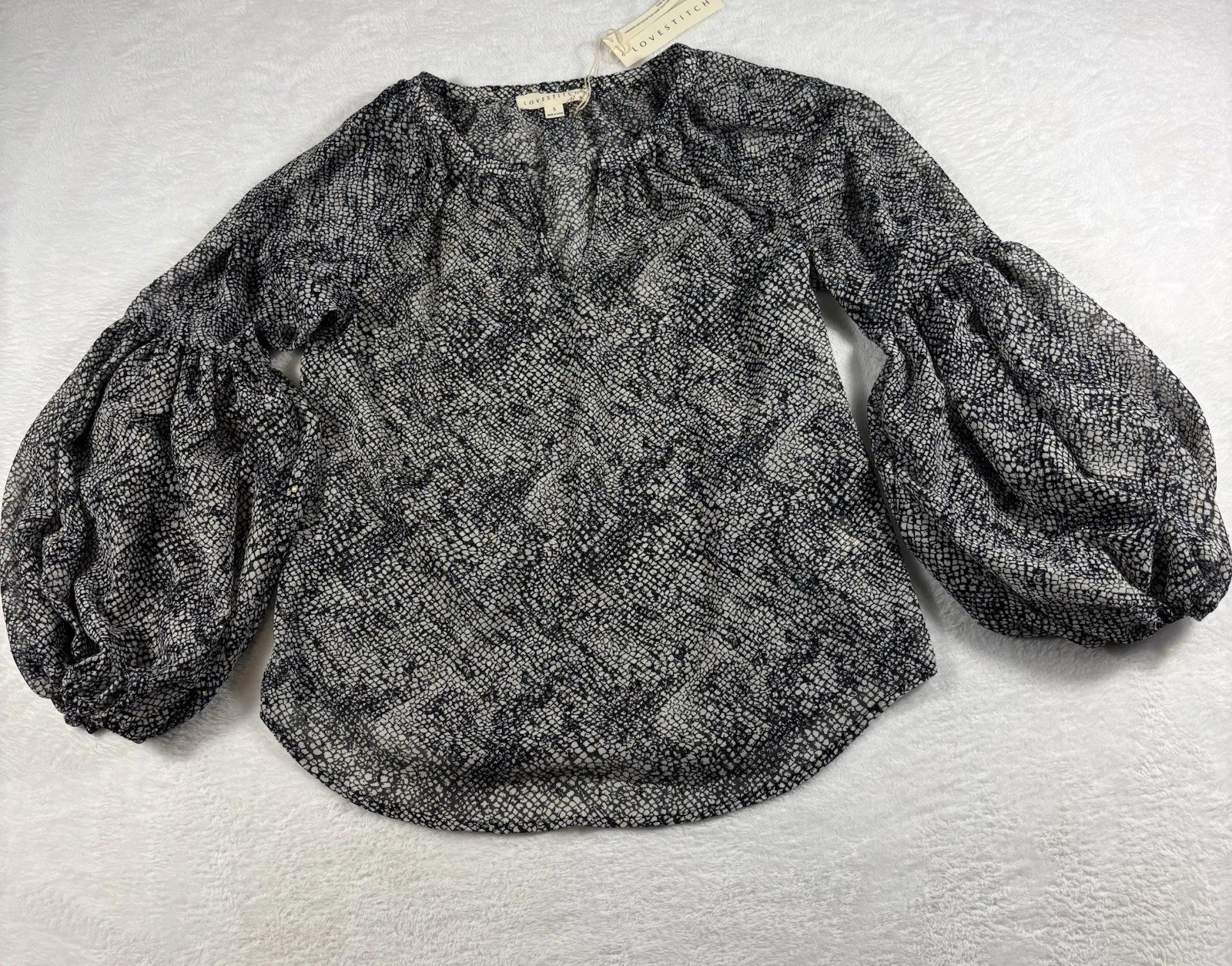 Love Stitch Women Boho Blouse S Flowy Balloon Sleeve V-Neck Sheer Black NEW