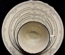 Lenox China Kingston Cosmopolitan Collection 5 Piece Place Setting(s) USA Mint