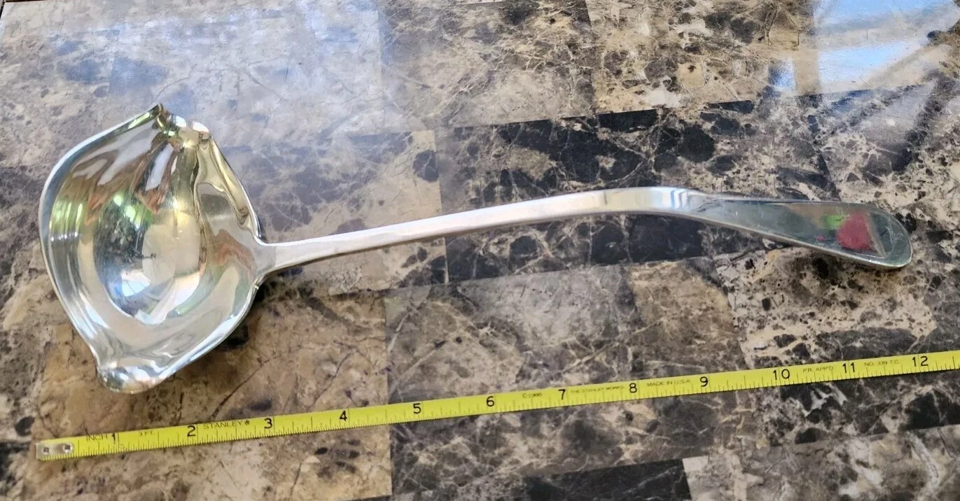 VINTAGE NEWPORT YB274 SILVERPLATED DOUBLE SPOUTED "12" SOUP OR PUNCH LADLE 🍲🍹