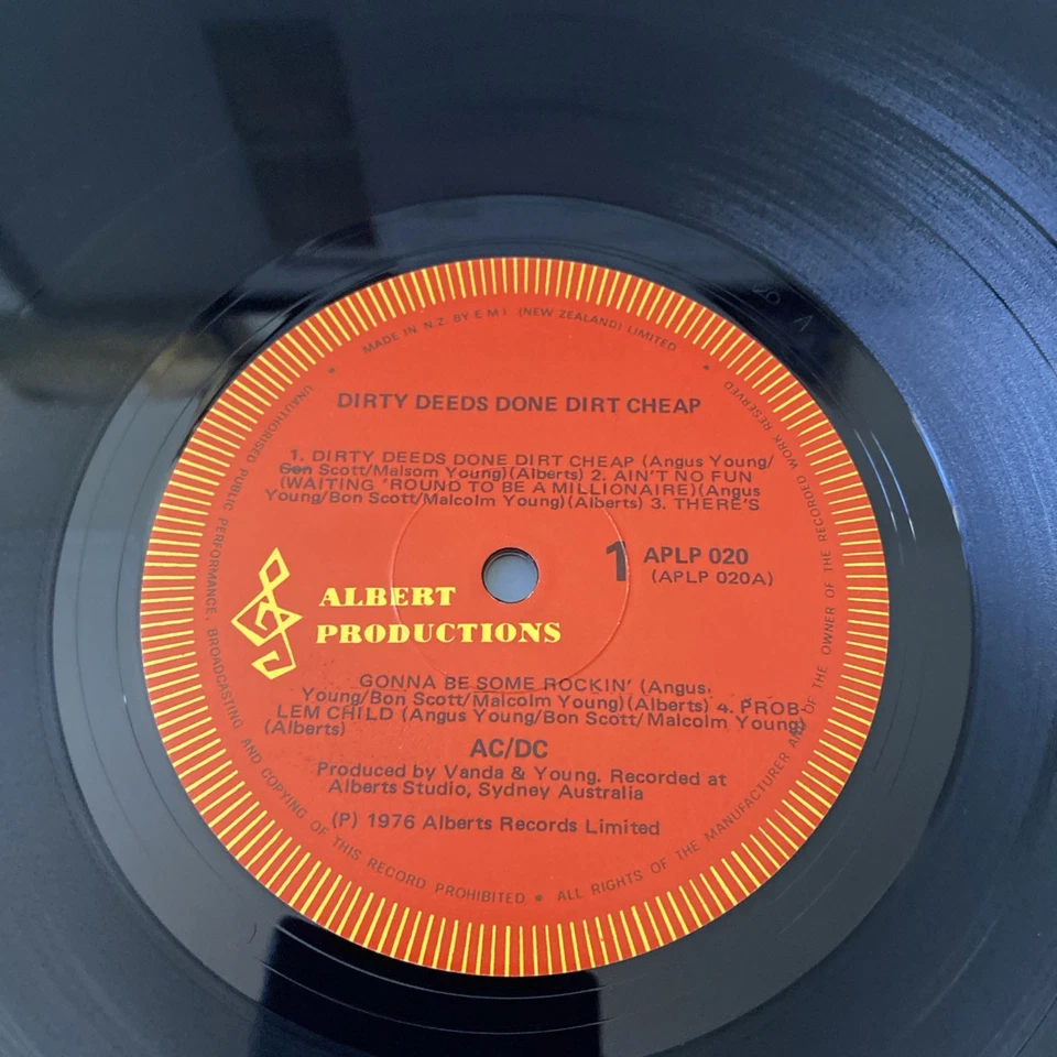 AC/DC – Dirty Deeds Done Dirt Cheap ; 1981 New Zealand APLP 020 Red Albert - Image 4 of 4