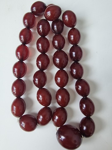 105 grams Antique Faturan Cherry Amber Bakelite Beads Necklace - Picture 16 of 20