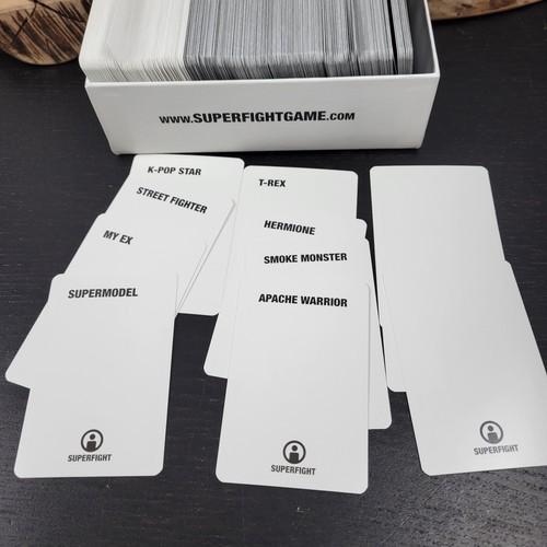 SuperFight The Card Game of Absurd Arguments 2015 500 Card Complete Skybound - Picture 13 of 13