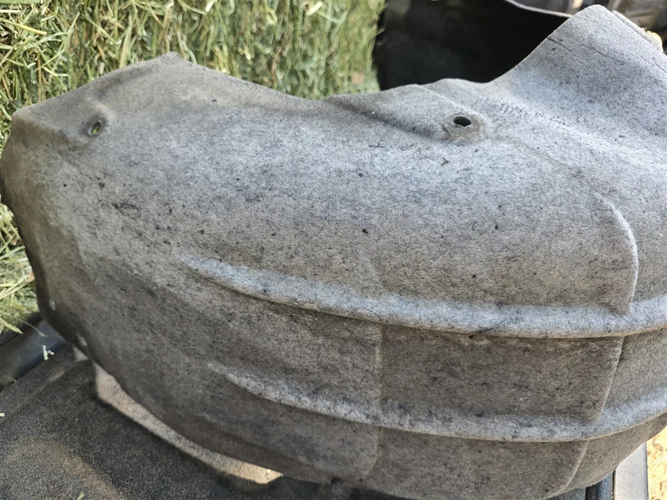 INFINITI EX35 2008-2012 trasero izquierdo lado del conductor cuarto panel revestimiento de rueda usado OEM Foto 4 de 4