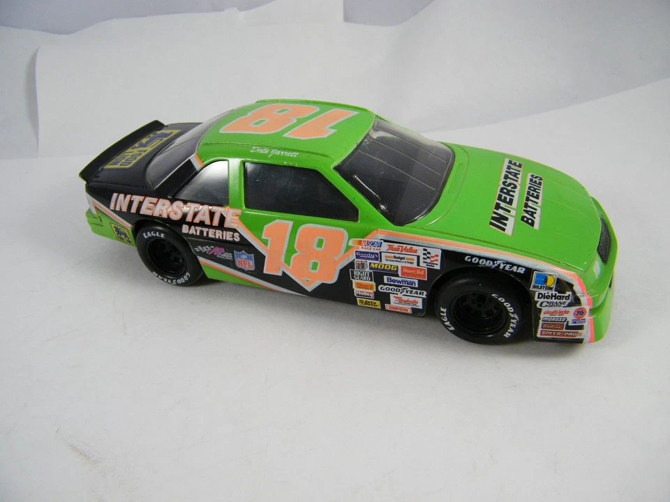 DALE JARRETT ~ INTERSTATE BATTERIES RACING #18 ~ TRANSPORTERS AND CARS - Image 3 of 4