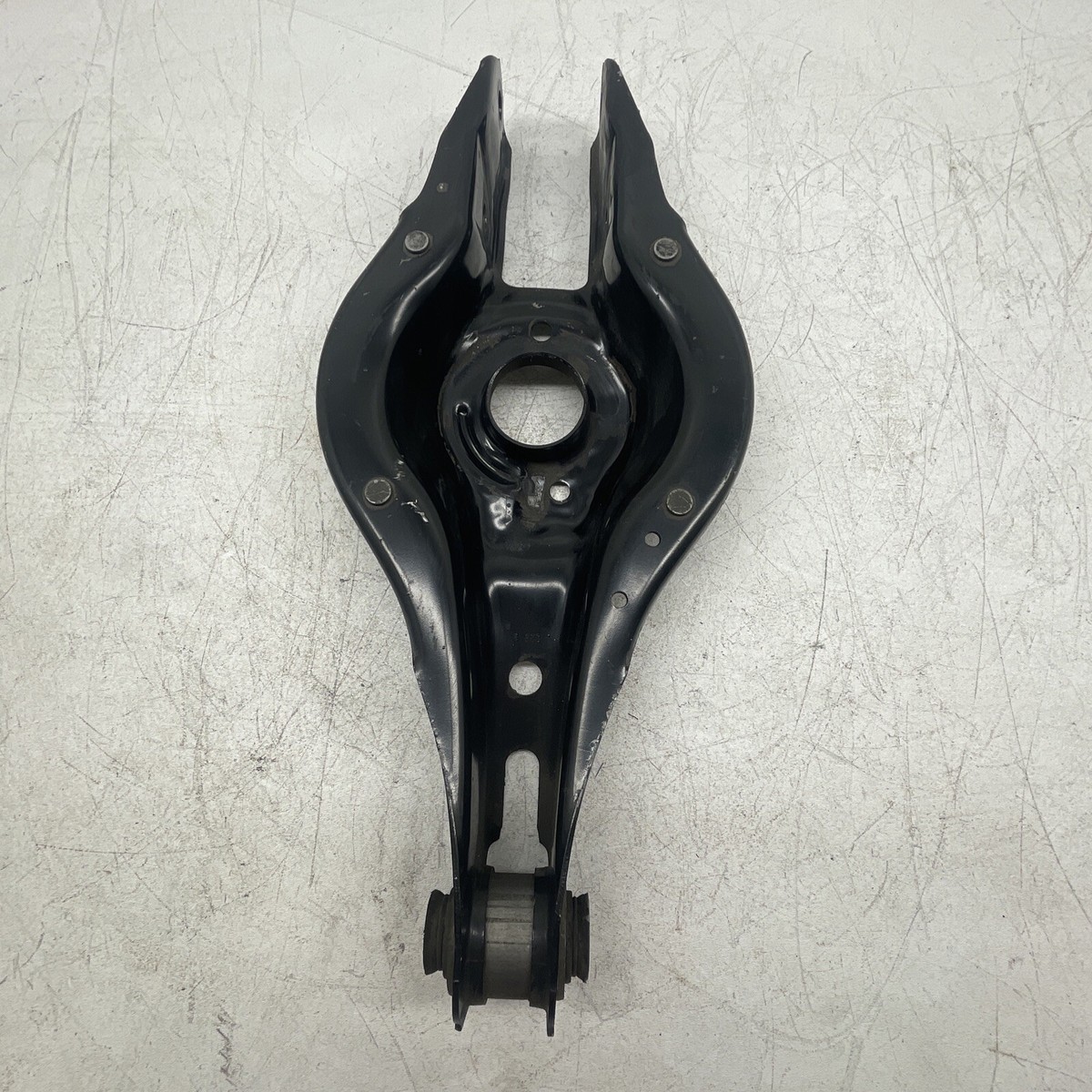 2015 BMW 328i suspension Lower Control Arm Rear Left 686754101 OEM 