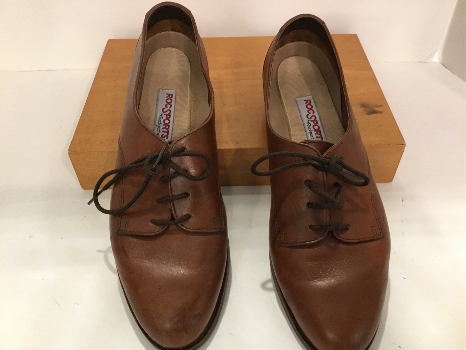 SAOLA Oxford vintage ROCKPORT Rocksports marroni con suole Vibram donna taglia 9M