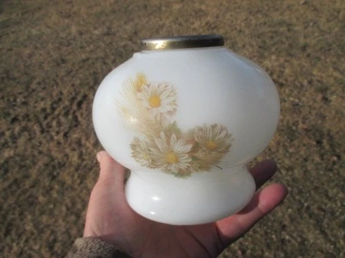 Vintage Aladdin Milk  Glass Daisy and Wheat Oil  Lamp Font - NICE