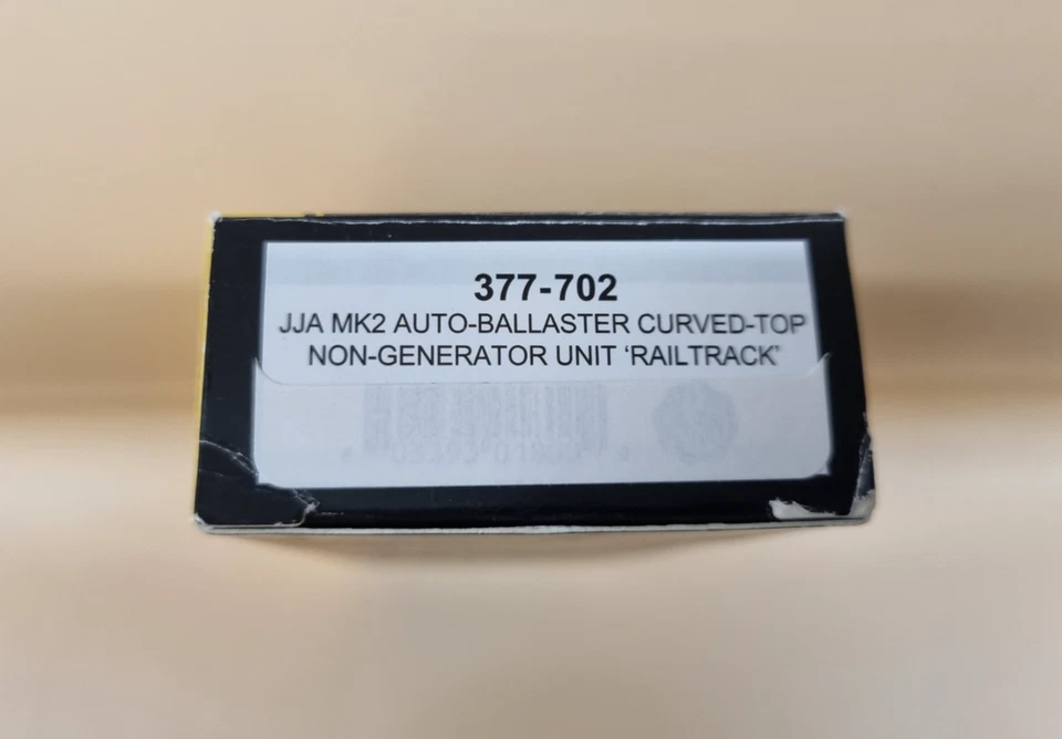 Graham Farish N Gauge 377-702 JJA Mk2 AutoBallaster Curve-Top Non-Generator Unit - Image 2 of 2