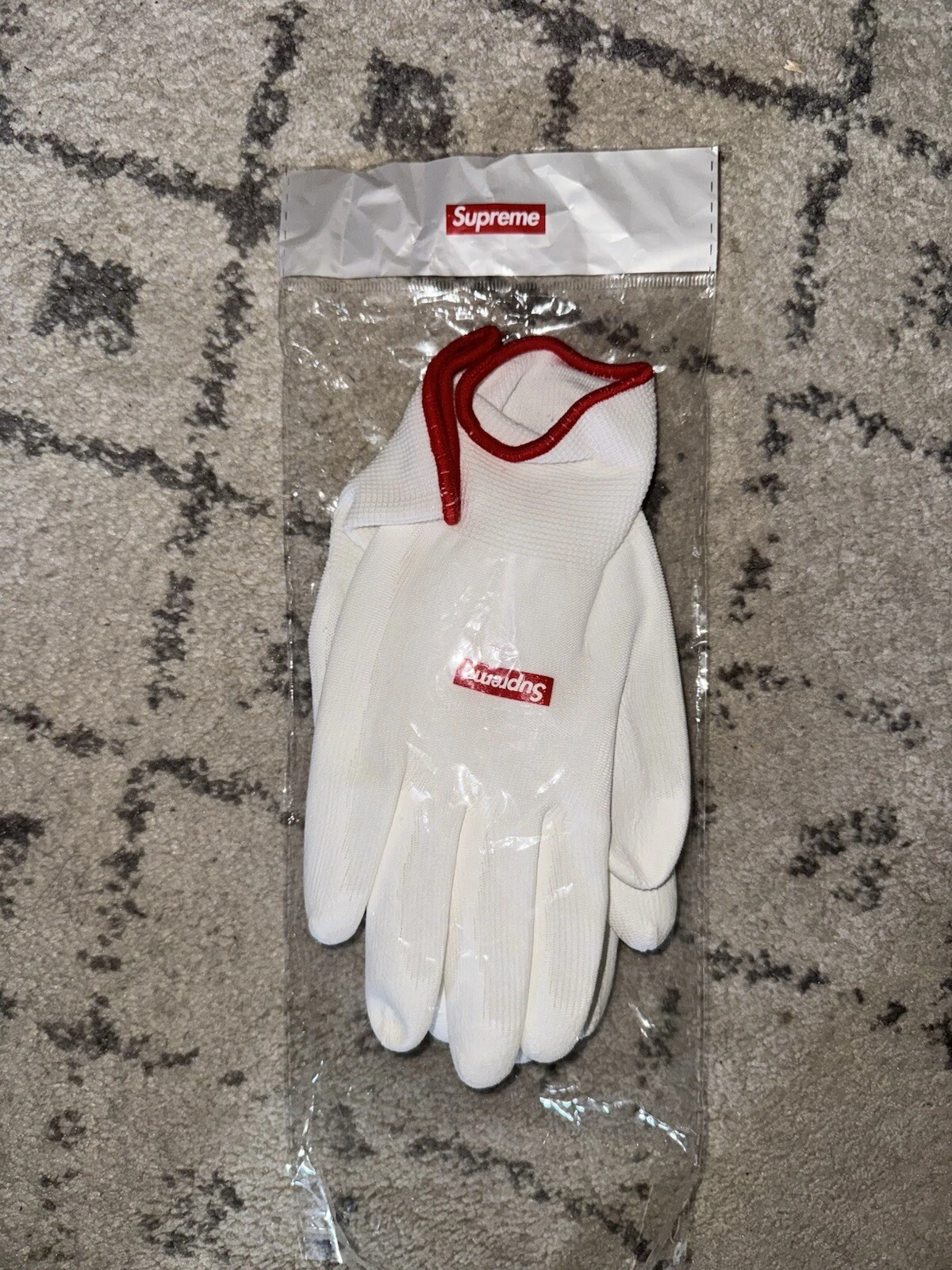 Gants caoutchoutés Supreme FW20 100% authentiques AUTOMNE HIVER 2020 blancs neufs dans leur boîte scellés