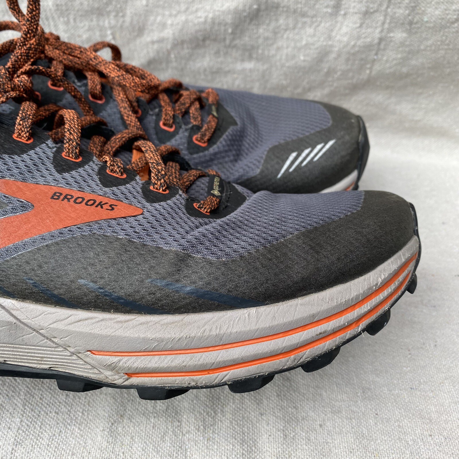 Brooks Cascadia 16 GTX GoreTex Trail Running Shoes M… Gem