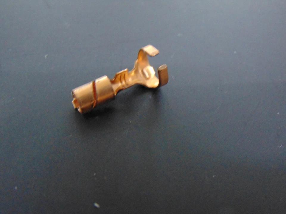 Steckerhülse Zündanlage Hülse Kabelstecker Zündleitung Zündkabel Kabel 13200/6 - Bild 1 von 1