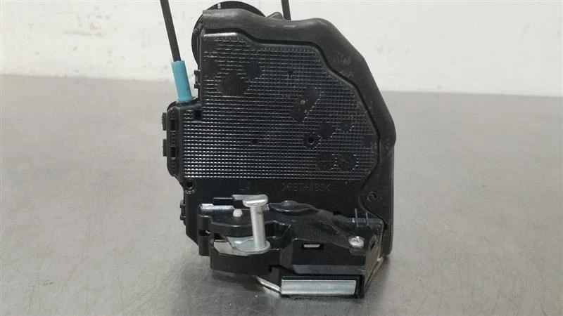 Toyota 4runner 16 2016 cerradura puerta pestillo conductor trasero izquierdo Foto 4 de 4