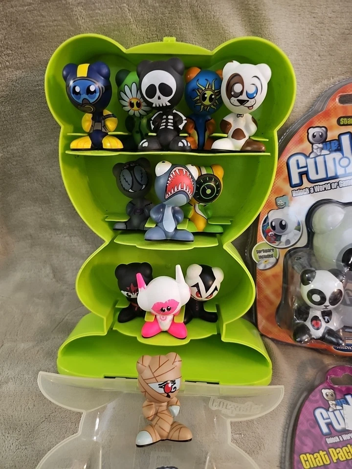 U.B. Funkeys Dream State Hub Lot of 25 Characters New & Used Mummy Ninja - Image 2 of 4