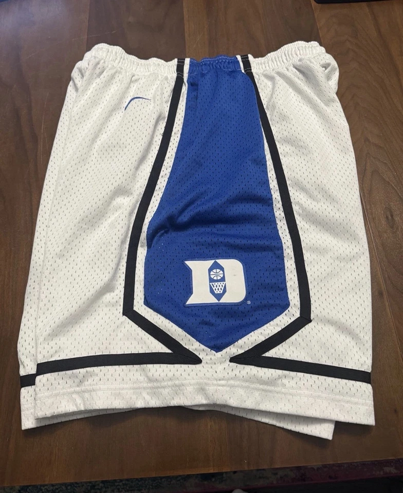 Pantalones Cortos de Baloncesto Nike Auténticos Etiquetados Duke University Blue Devils Foto 2 de 4