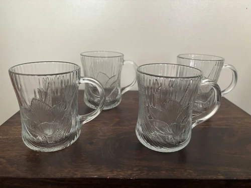 Set Of 4-Vintage French Arcoroc Canterbury Crocus Glass Coffee Mugs