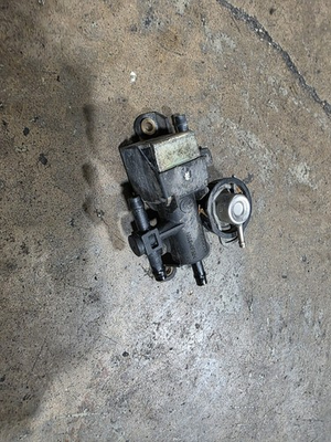 #ad BMW Fuel Pressure Regulator Control Valve 95 00 E36 E38 E39 Z3 S52 M52 USED OEM $140.00