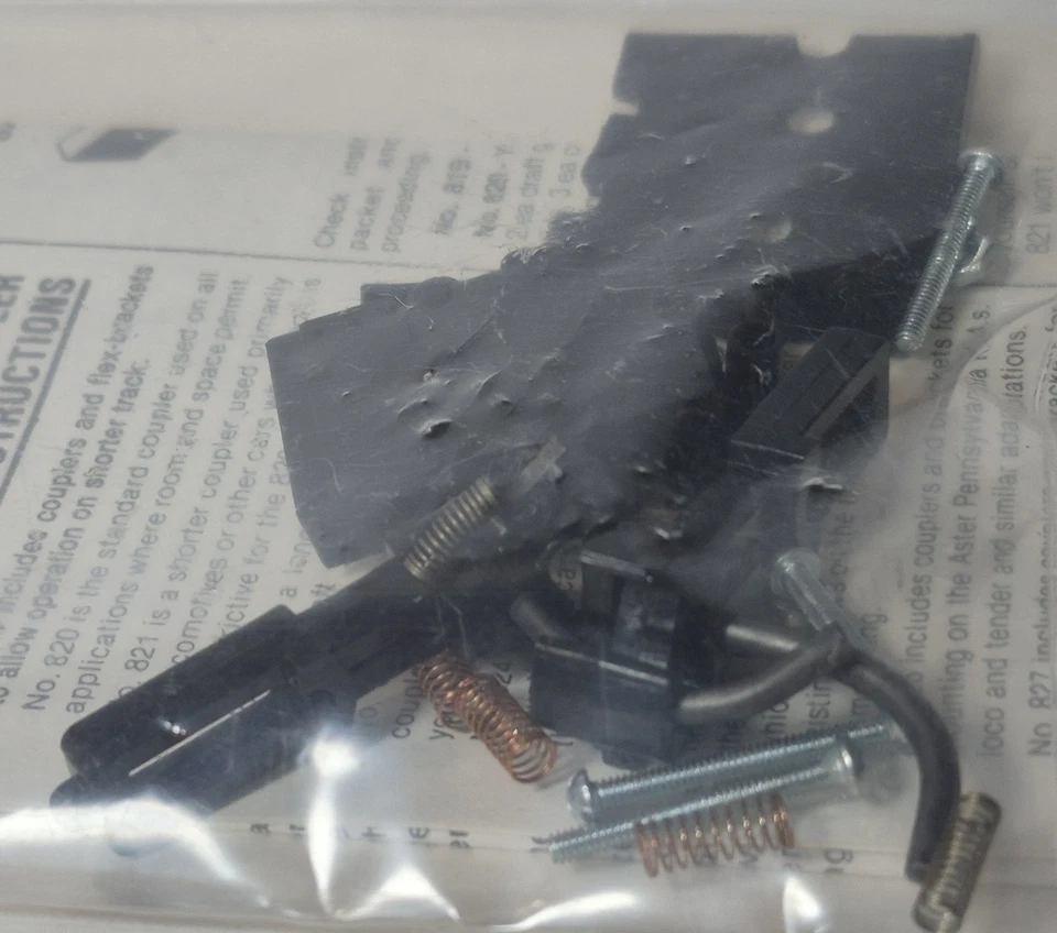 Kadee 820 G Scale Straight Centerset Shank Couplers with Body Mount Gearboxes - Image 3 of 4