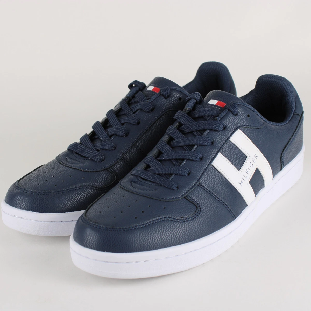 Tommy hilfiger cheap zip up shoes