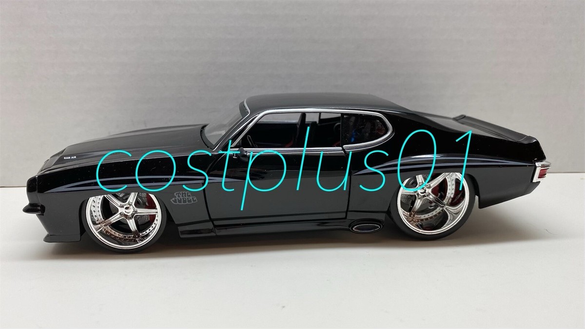 ミニカー 1:24 BTM 1971 Pontiac GTO Judge Amazon.com: Big Time Muscle 1:24 1971 Pontiac GTO Die-Cast