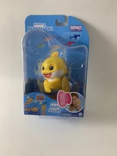 NEW FINGERLINGS PINKFONG BABY SHARK w/ MAGIC MOTION SENSOR FREE SHIPPING