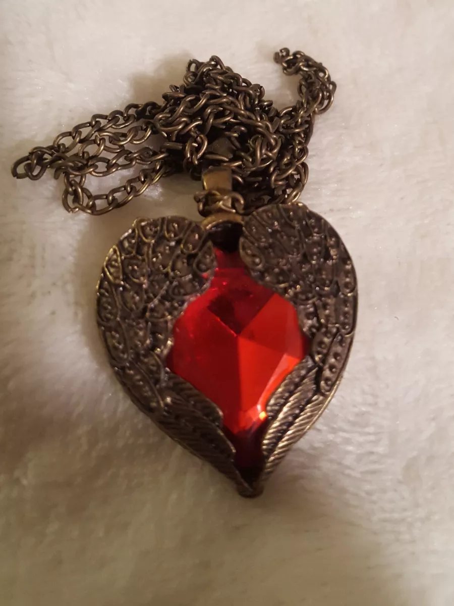 Heart store wing necklace