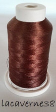 Bobine de fil a broder main ou machine marron couture mercerie