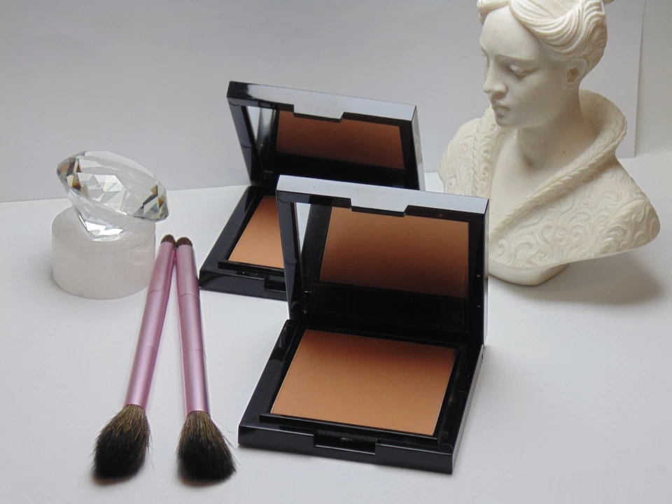 x2 CARGO BLUE_RAY HIGH DEFINITION MAKE UP PRESSED PODWER 0.28 oz + 2 free brush - Image 2 of 4