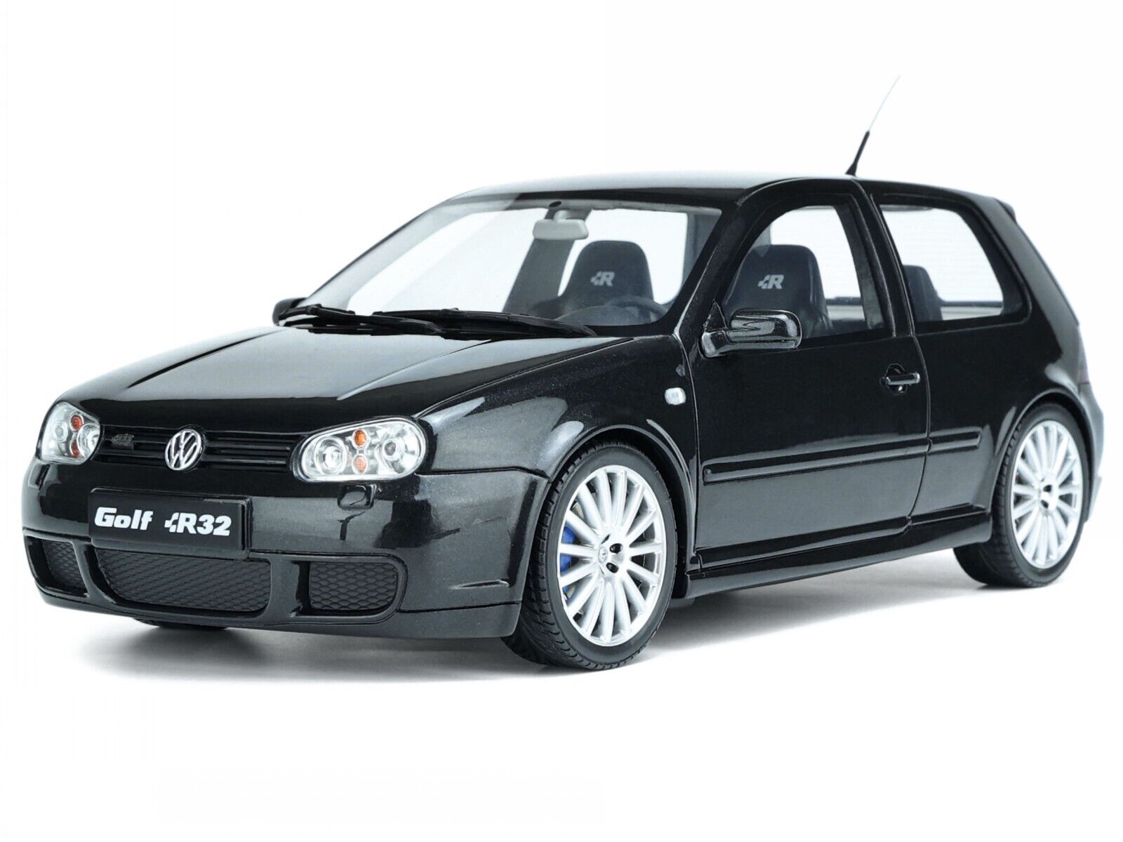 2003 Volkswagen Golf IV R32 Black Magic Nacre Limited Edition to 3000 Pieces Worldwide 1/18 Model Car by Otto Mobile