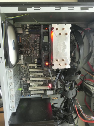 Xeon E5-2680 Tower Server – ASUS Z10PA-U8 , 64GB ECC RAM, 64GB M2 SSD - Photo 6/11