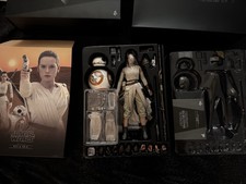 Hot Toys Star Wars The Force Awakens Rey and BB-8 12 inch Action Figure - MMS337