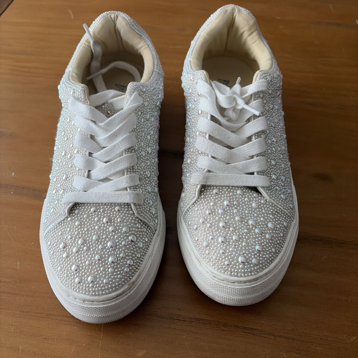 Betsey Johnson Womens SB Sidney Sneaker Pearl Size 7.5m | eBay
