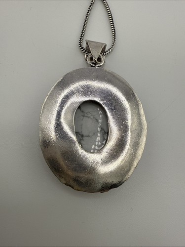 German Silver Howlite 1.5” Oval Pendant 18" Necklace NWT - Picture 7 of 8