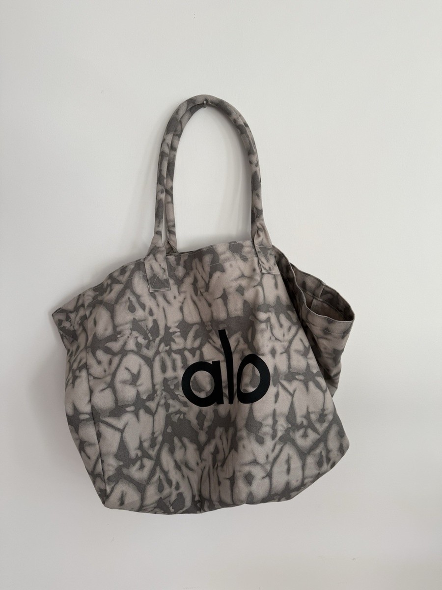 Alo Yoga グレータイダイ トートバッグ 楽天市場】【送料無料】Alo Yoga（アローヨガ）Grey Tiedye Tote
