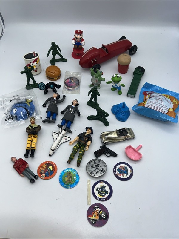 MTB-90s Vintage Junk Lot Of Fast Food Happy Meal Toys- Unsealed Toy.