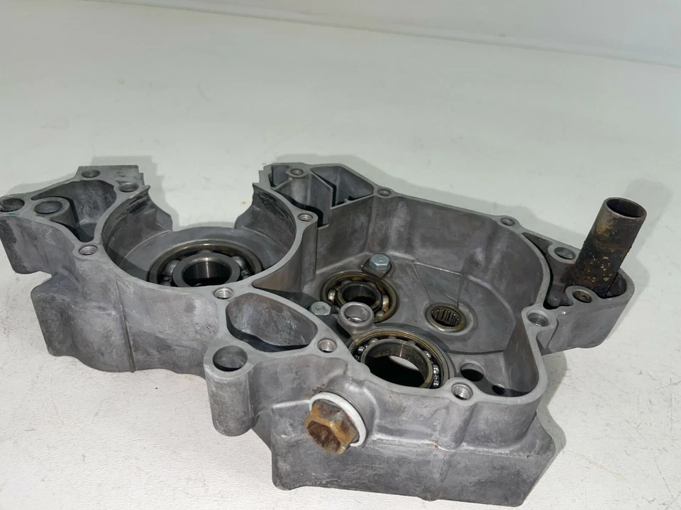 Honda CR80R 2002 96-07 cárter derecho necesita soldadura Foto 2 de 4