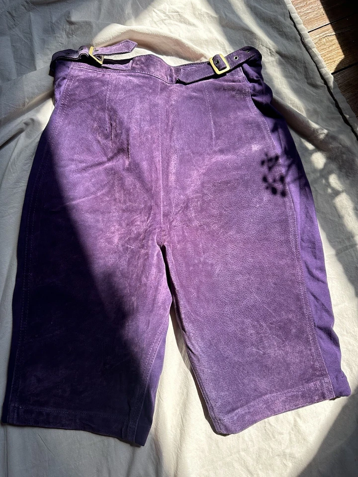 Pantalones cortos de cuero para mujer, morados, con cintura elástica ajustable 26-30 y laterales Foto 4 de 4