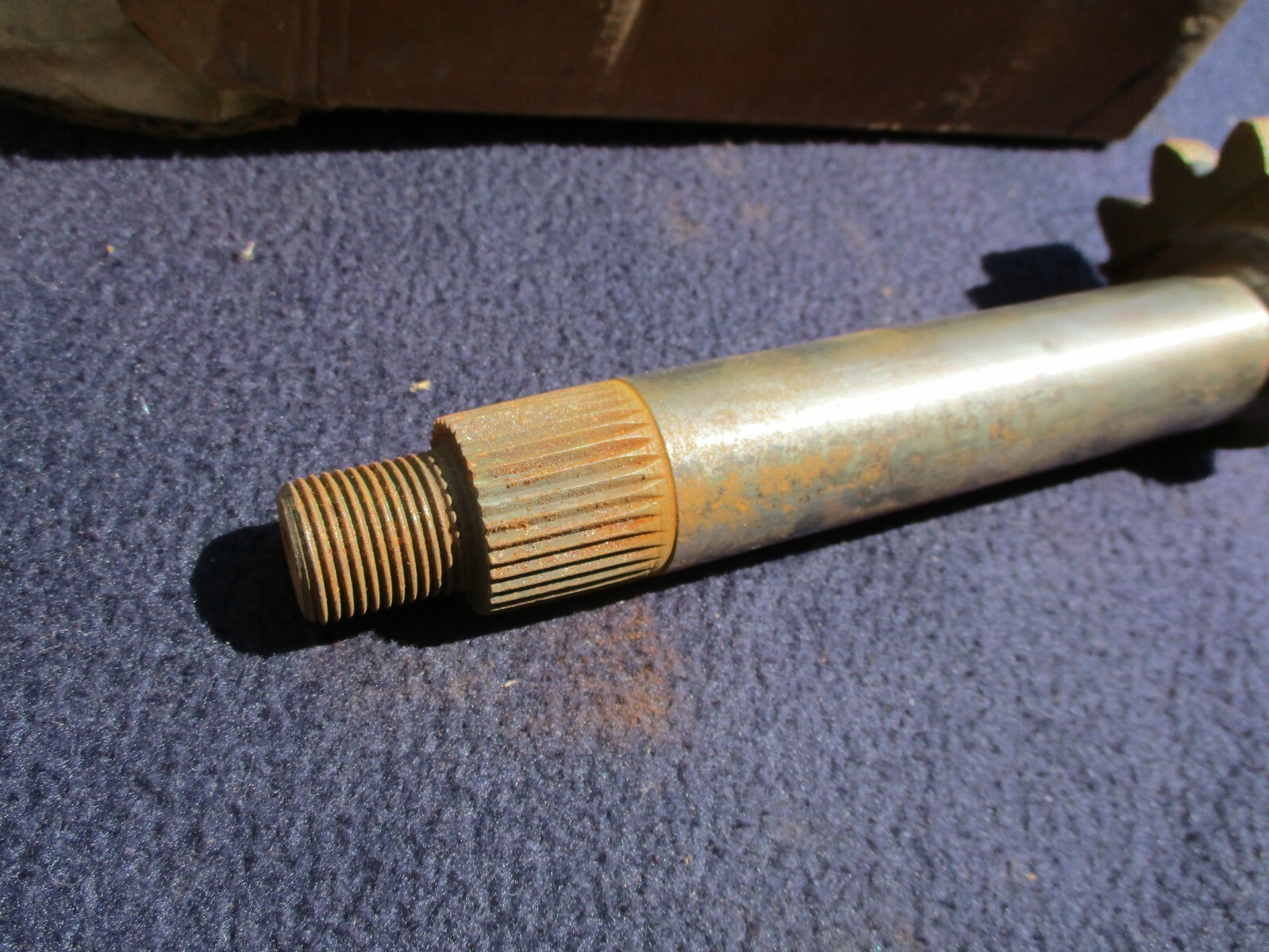 NOS GM 19351936 Chevrolet Master Steering Sector Shaft ,w/o knee