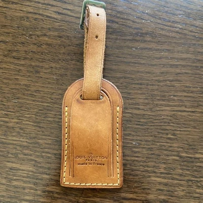Louis Vuitton Étiquette Nom Pour Bagage De Voyage - Photo 1/3