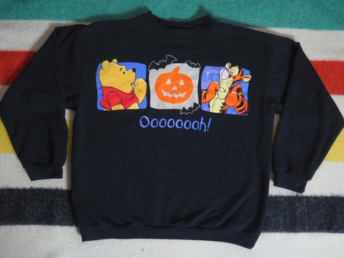 VTG 90s Disney Winnie Pooh Tigger Halloween Art Black Pullover Sweatshirt M