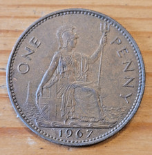 1967 Queen Elizabeth II One Penny 1d coin - VF.