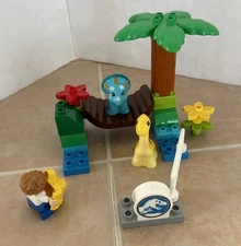 Lego Duplo 10879 Gentle Giants Petting Zoo Set Dinosaur Jurassic World