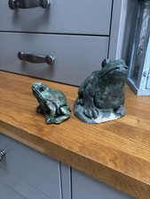 2  Handcrafted Concrete Garden Ornaments Frogs Animal Sculptures Outdoor Decor