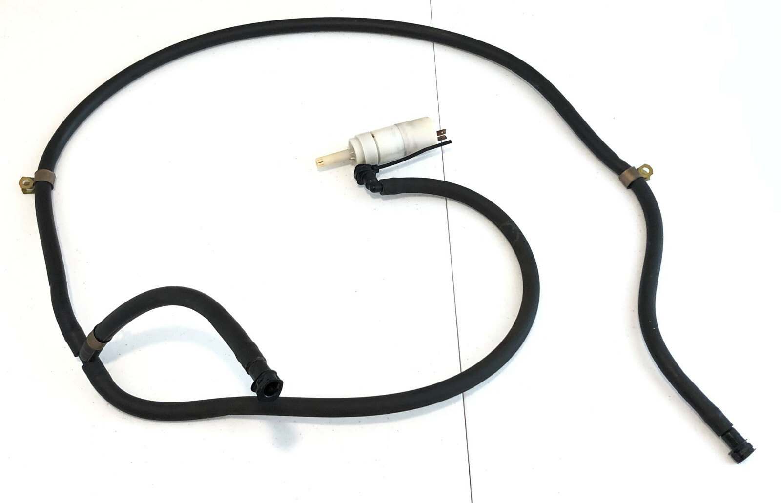 06 Maserati Quattroporte M139 Washer Fluid Reservoir Tank PUMP ONLY w/Hose
