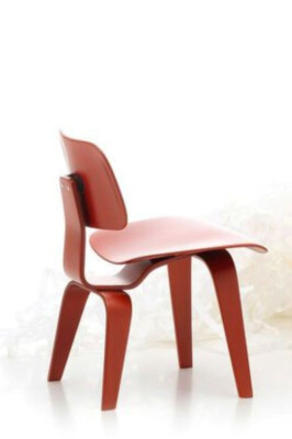 VITRA  Charles und Ray Eames DCW Miniatur Stuhl rotbraun - NEU
