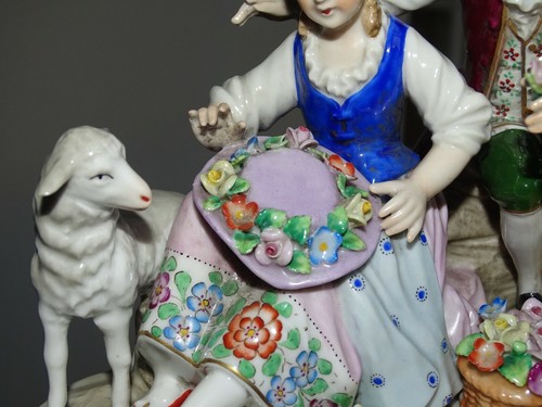 ANCIENNE PORCELAINE ITALIE CAPODIMONTE COUPLE ROMANTIQUE - Picture 4 of 12