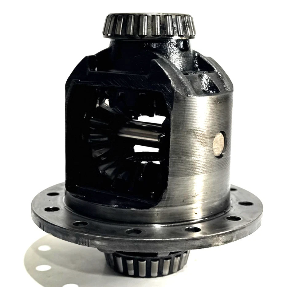 1990 GMC / CHEVY C / K 2500 350 5.7L REAR DIFF CARRIER SEMI FLOAT OPEN 14 BOLT - Image 2 of 4