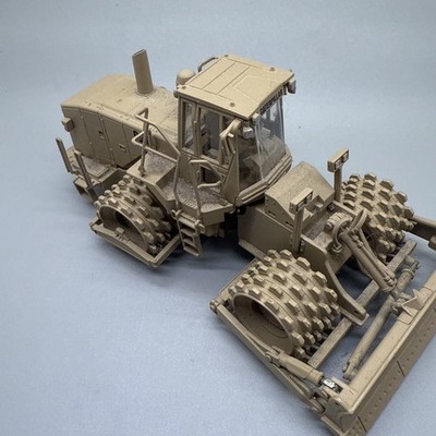 1/50th scale Norscot Caterpillar Military 815F soil Compactor 1/50th scale Norscot Caterpillar Military 815F soil Compactor
