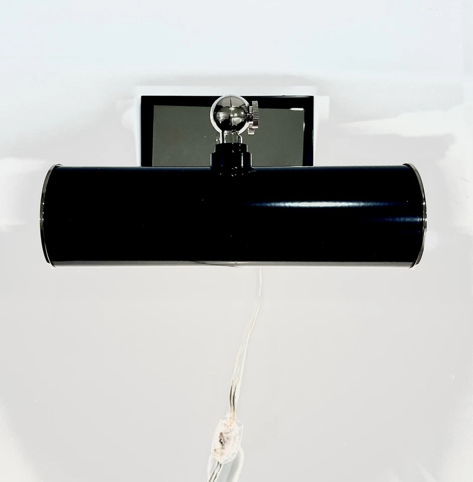 Cuadro Pottery Barn Nayra claro azul marino y níquel. Nuevo Reg $329 uno $125, dos $200 Foto 3 de 4